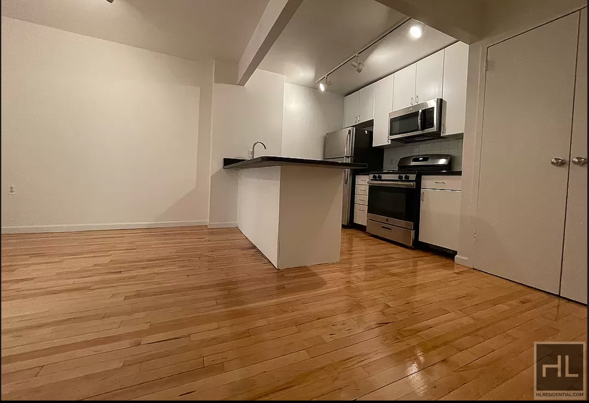 Photo for Tompkins Square Plaza - 190 East 7th Street Rental Building in East Village, Manhattan