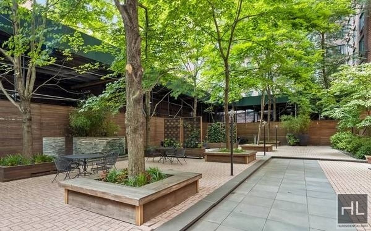 Photo for Hudson View East - 250 SOUTH END AVENUE Condominium in Battery Park City, Manhattan