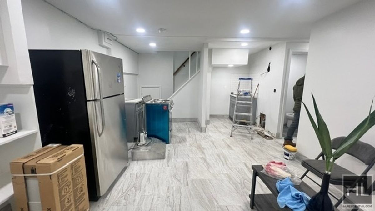 752 Lincoln Avenue BASEMENT City Line Brooklyn NY 11208