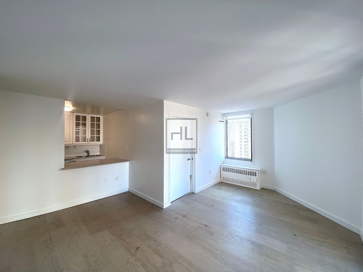 Photo for  500 2 AVENUE  - 500 2 AVENUE Rental Building in Kips Bay, Manhattan