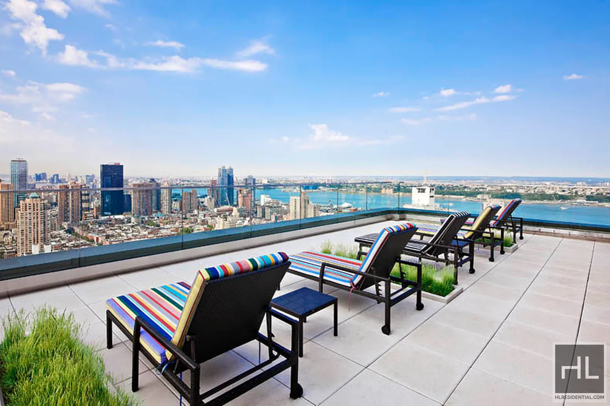 322 West 57th Street 47V Clinton New York NY 10019