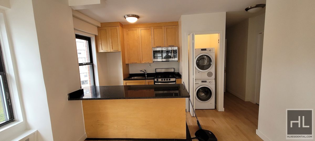 Photo for  Wimbledon Tower  - 236 EAST 36 STREET Rental Building in Murray Hill, Manhattan