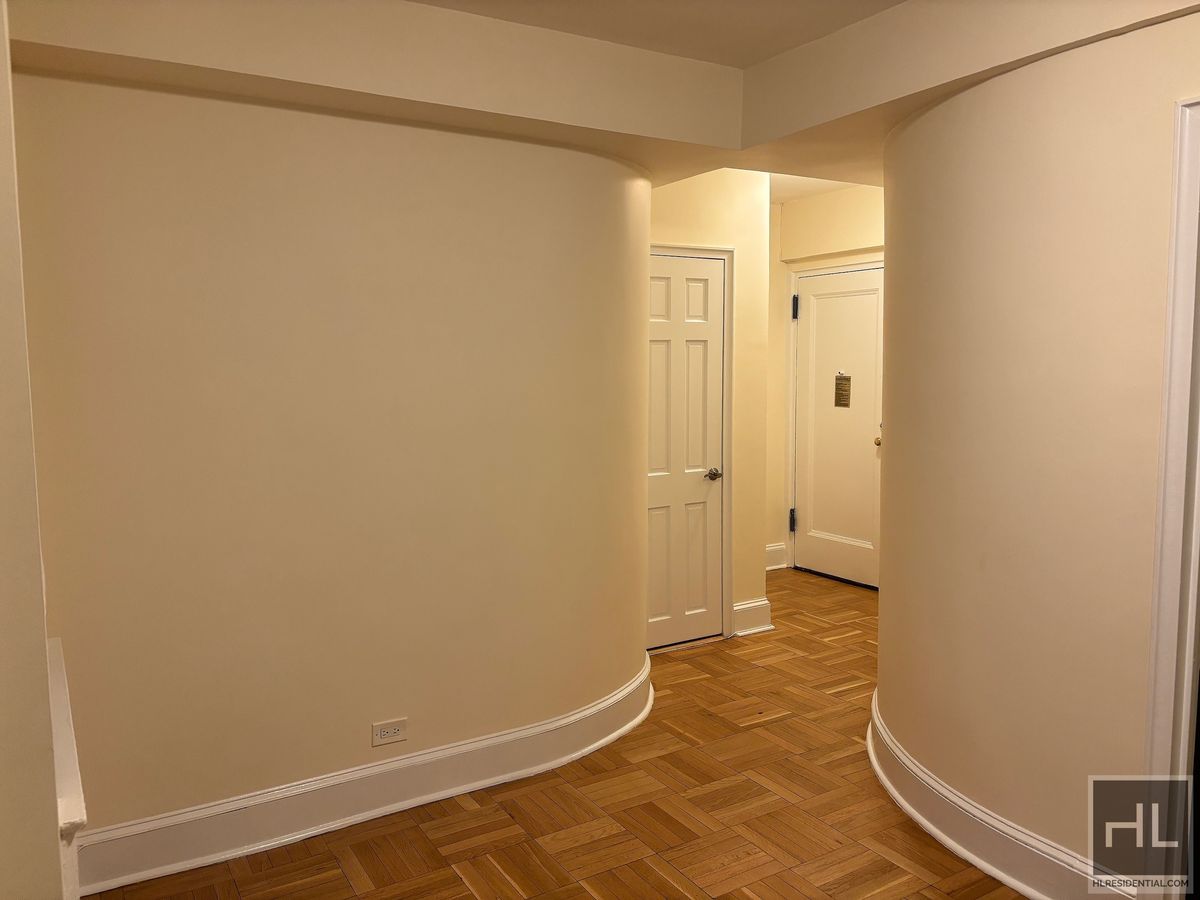 Photo for 141 East 56 Street - 141 East 56th Street Rental Building in Sutton Place, Manhattan