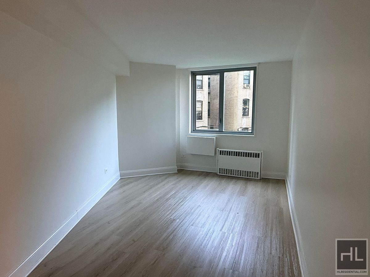 Photo for 3333 BROADWAY - 3333 Broadway Rental Building in West Harlem, Manhattan