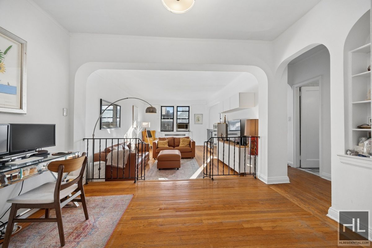 357 West 55th Street 6J Clinton New York NY 10019