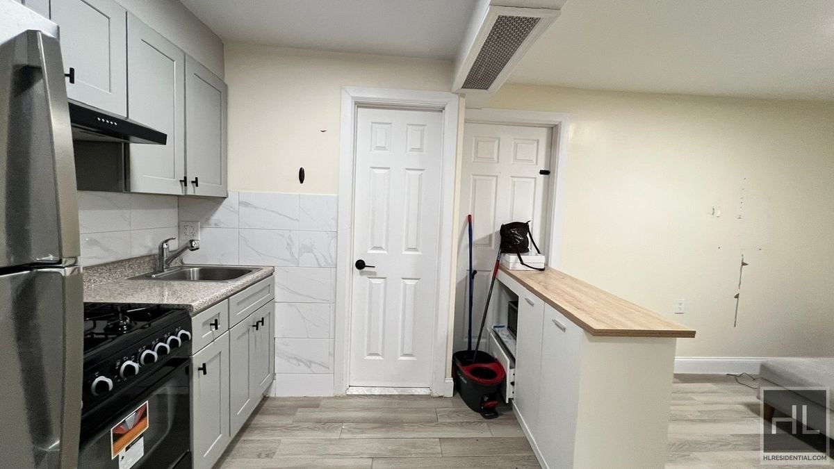 798 Miller Avenue BASEMENT East New York Brooklyn NY 11207