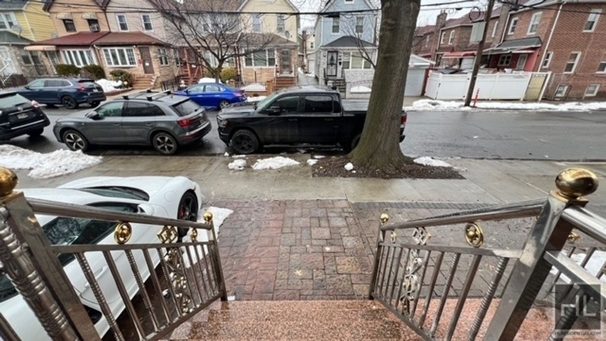 718 East 39th Street 1 Farragut Brooklyn NY 11203