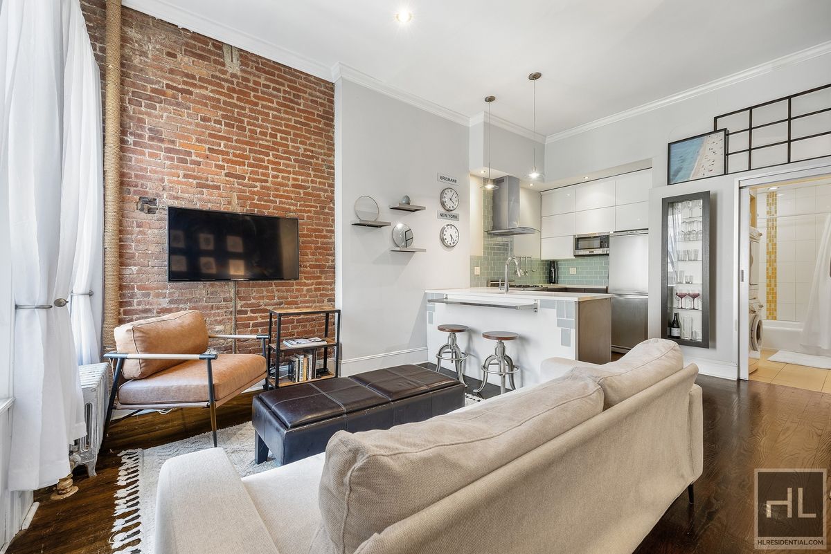 23 West 88th Street 2R Upper West Side New York NY 10024
