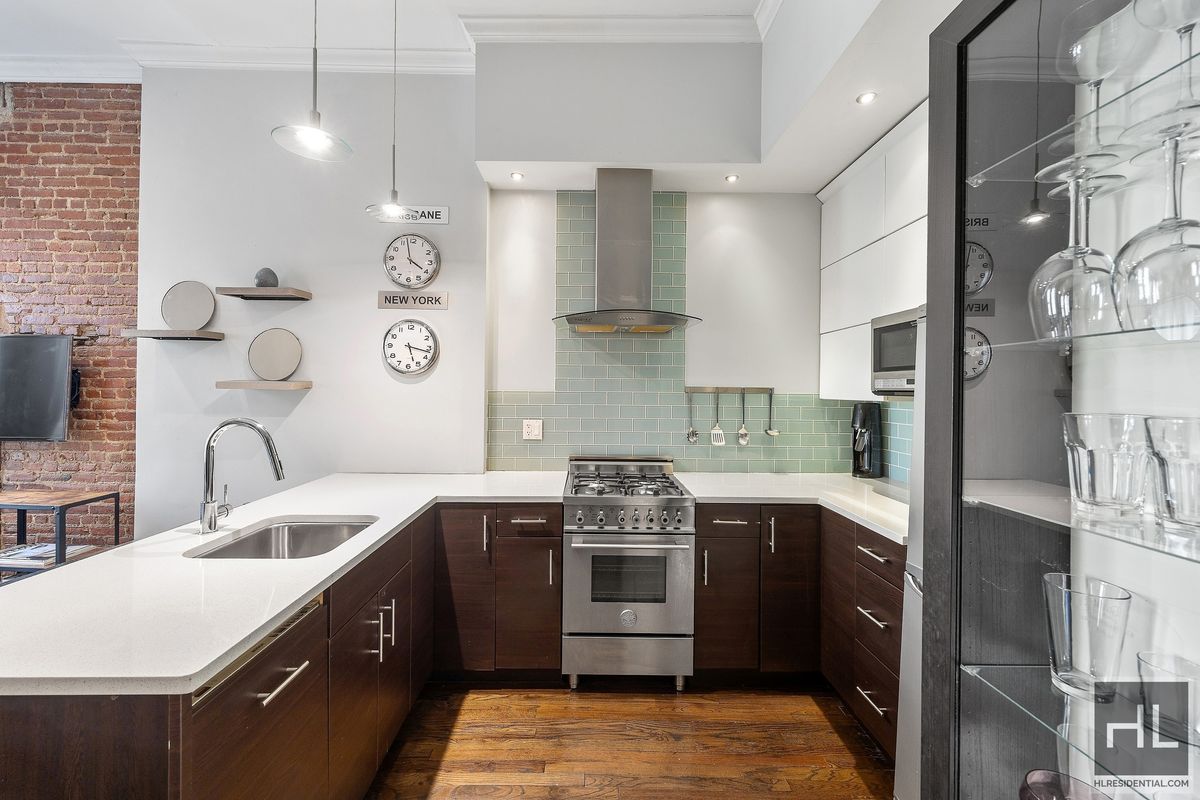 23 West 88th Street 2R Upper West Side New York NY 10024