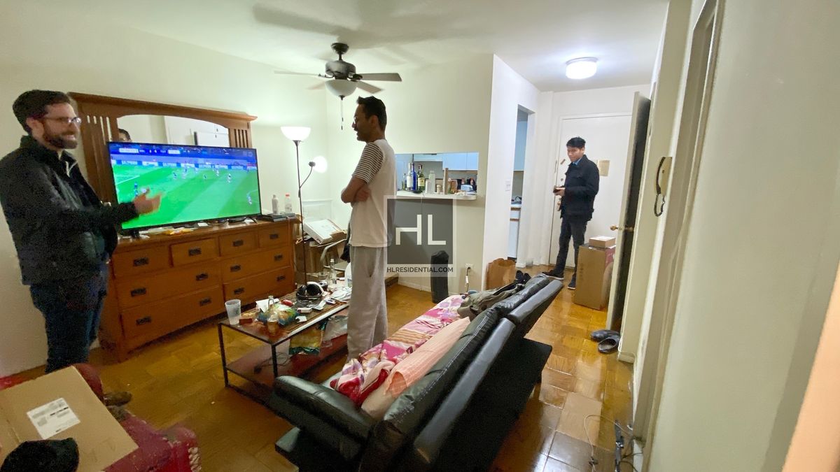 Photo for  220 EAST 24 STREET  - 220 EAST 24 STREET Rental Building in Kips Bay, Manhattan