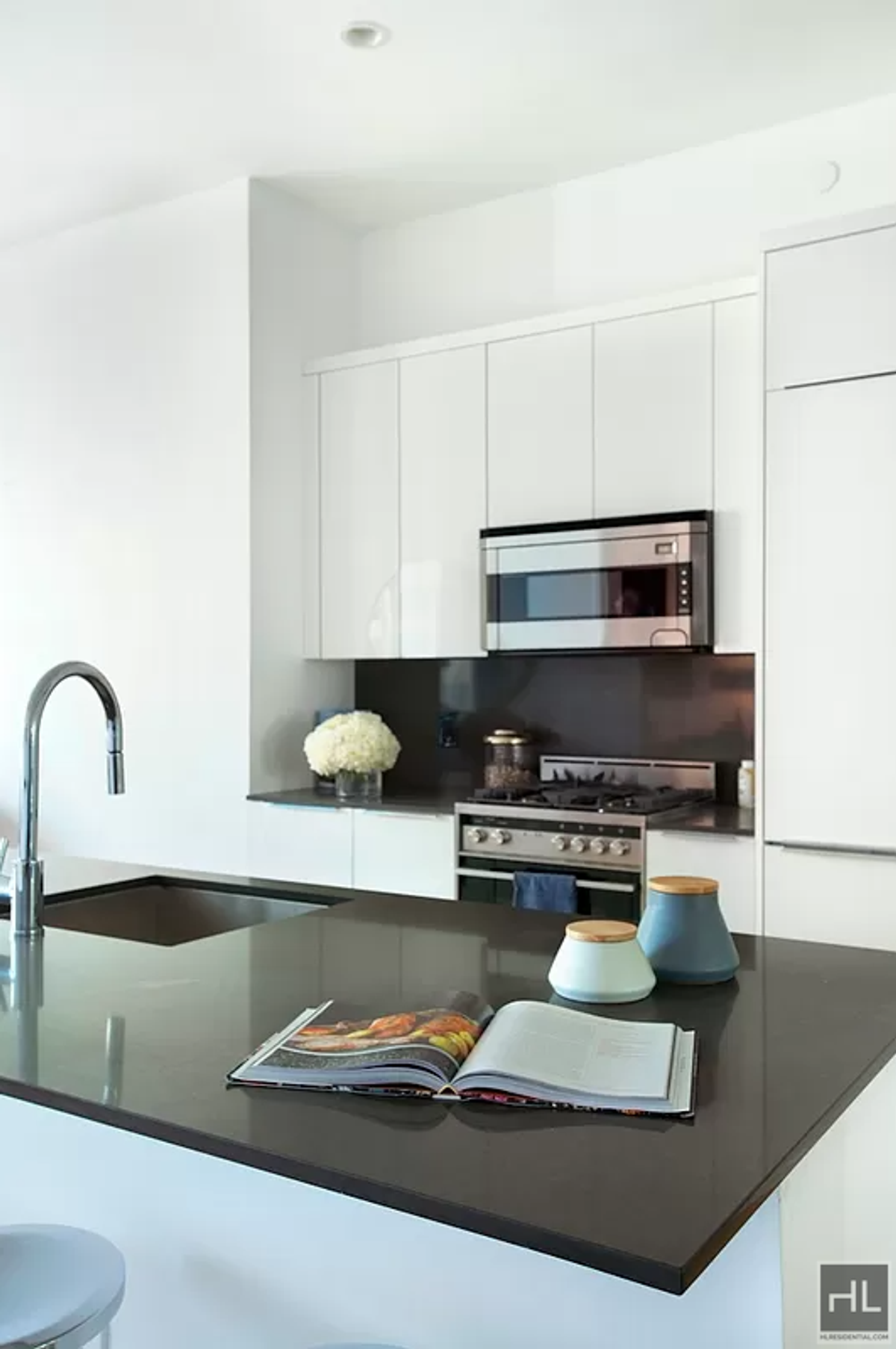 Photo for 180 WATER - 180 Water Street Rental Building in Financial District, Manhattan
