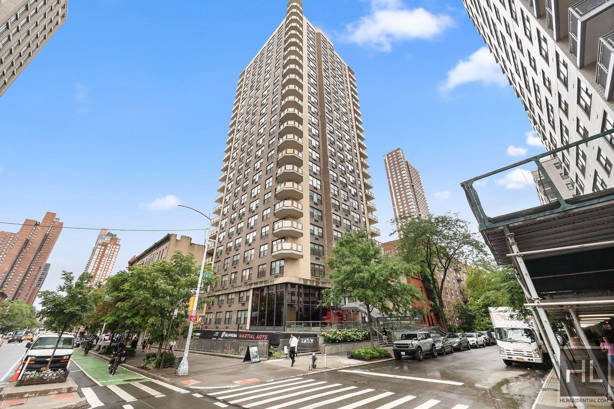 301 East 87th Street 15D Upper East Side New York NY 10128
