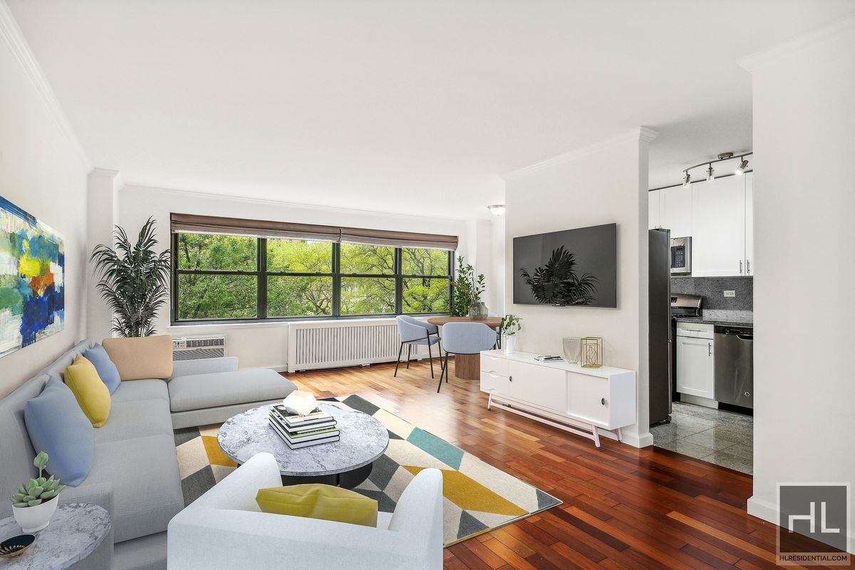 Photo for  Lincoln Towers  - 185 West End Avenue Condominium in Upper West Side, Manhattan