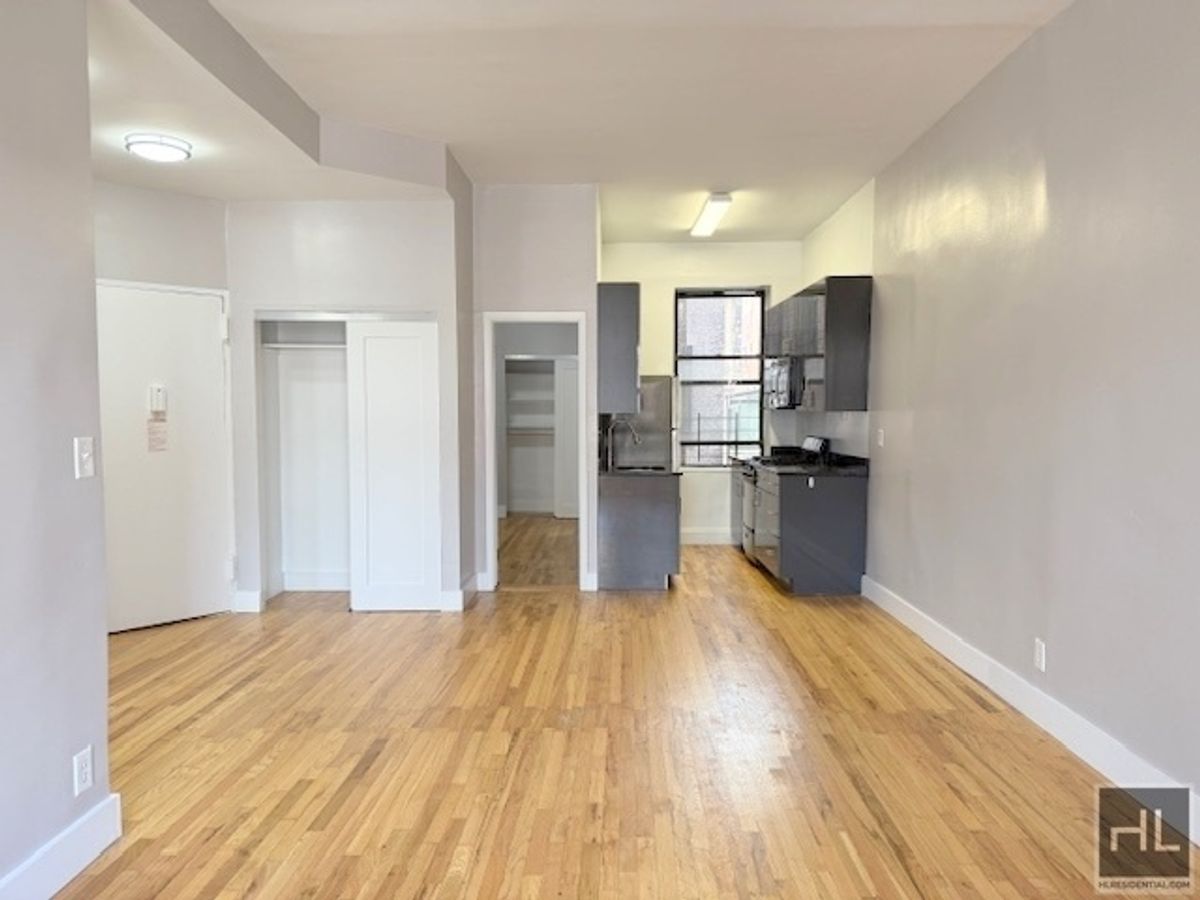 252 WEST 76 STREET, New York, NY - 6,395 USD/ month