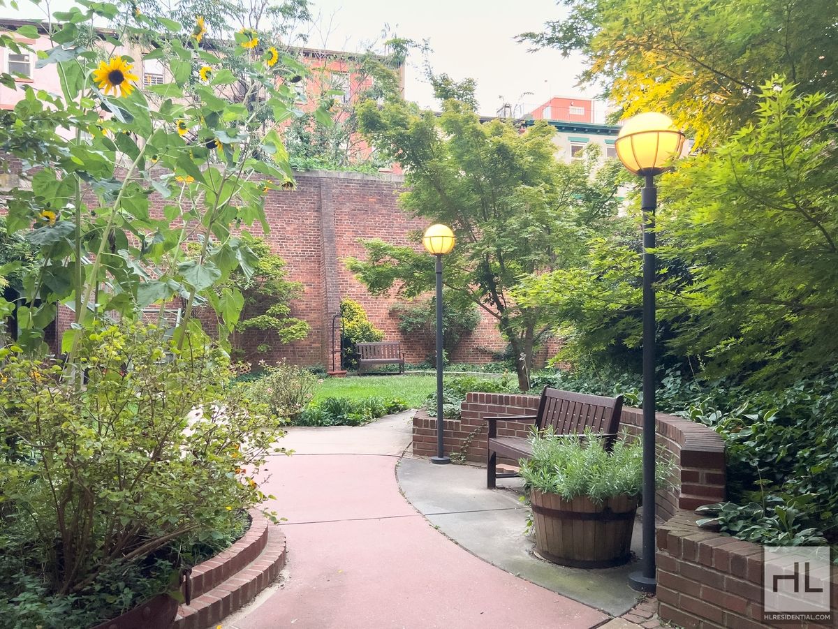 Photo for 555 WASHINGTON AVENUE - 555 WASHINGTON AVENUE Condominium in Clinton Hill, Brooklyn