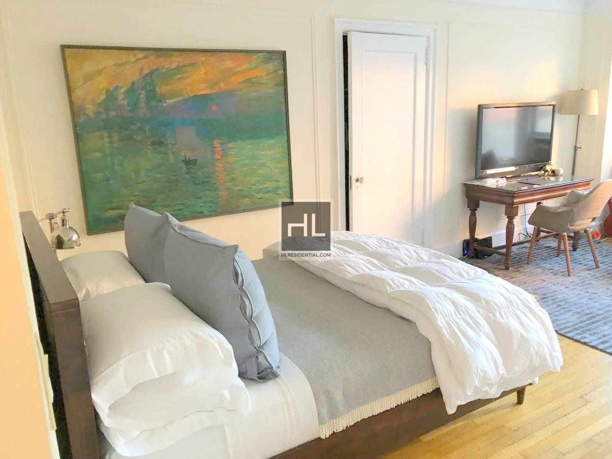 Photo for La Bourgogne - 157 East 72nd Street Condominium in Upper East Side, Manhattan