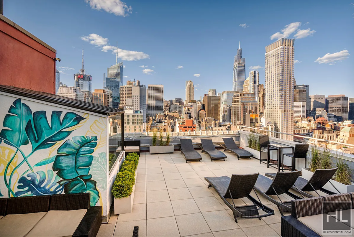 Photo for Herald Towers NYC - 50 West 34th Street Rental Building in Midtown, Manhattan