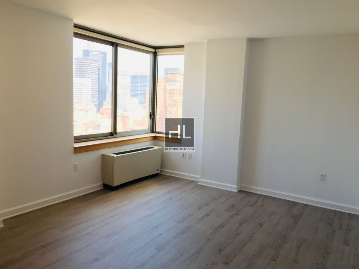 Photo for The Magellan - 35 West 33rd Street Rental Building in Midtown South, Manhattan