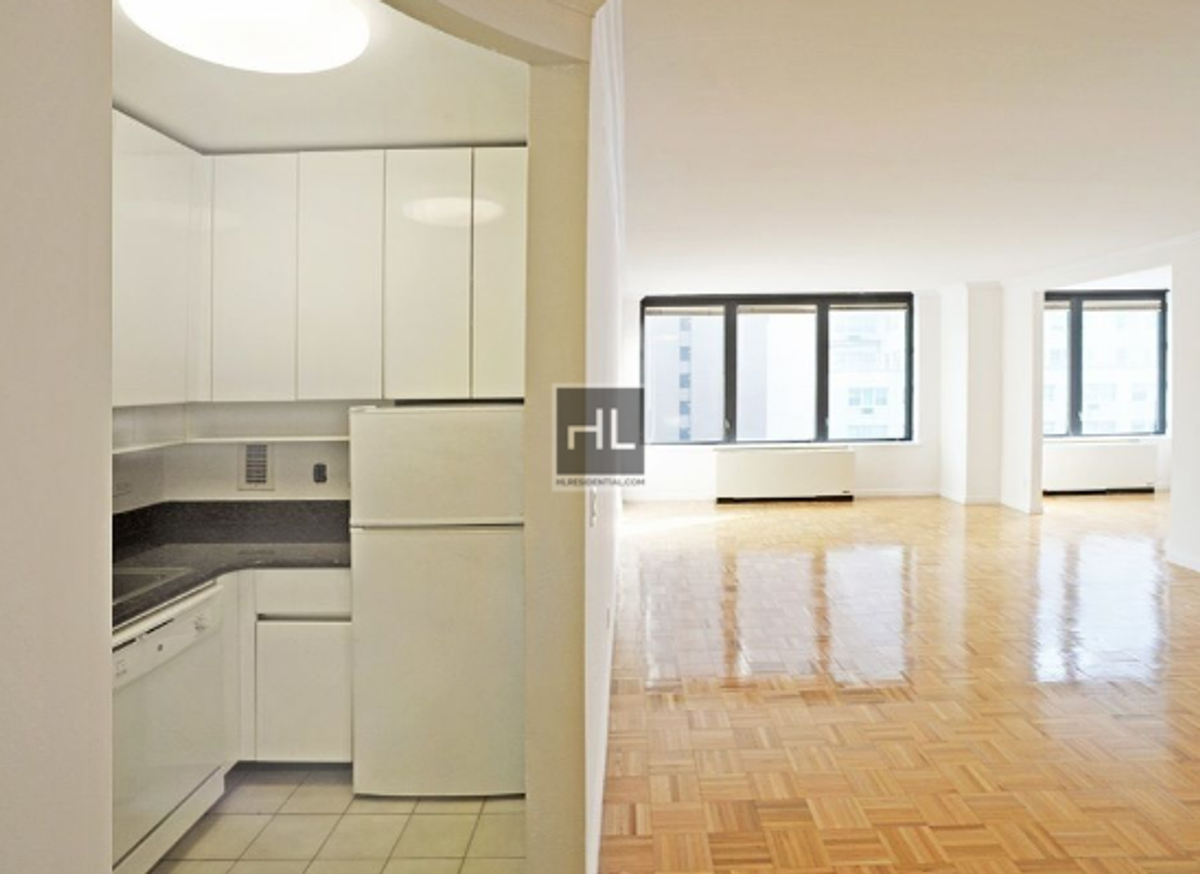 Photo for 150 East 57th Street - 150 East 57th Street Rental Building in Sutton Place, Manhattan