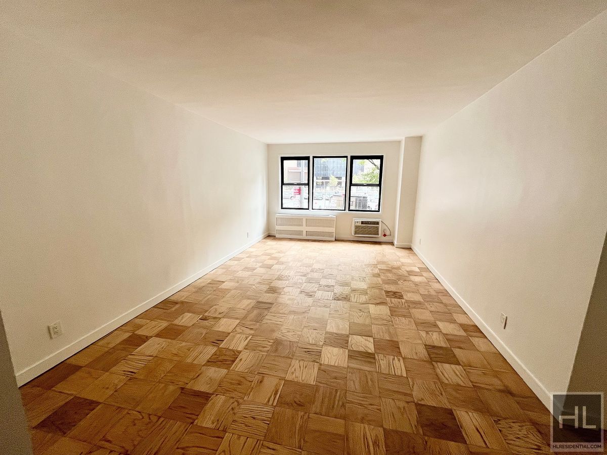 Photo for  Wimbledon Tower  - 236 EAST 36 STREET Rental Building in Murray Hill, Manhattan