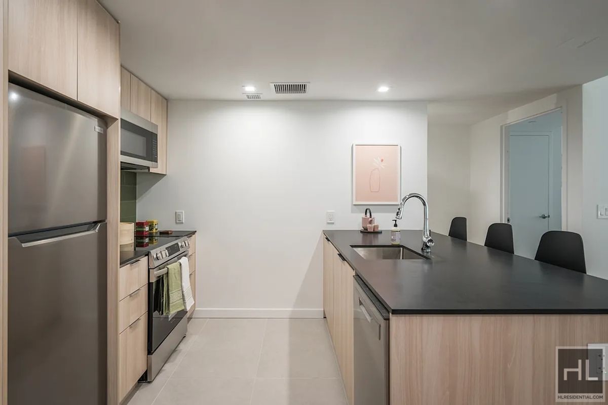 975 Nostrand Avenue 233 Crown Heights Brooklyn NY 11225