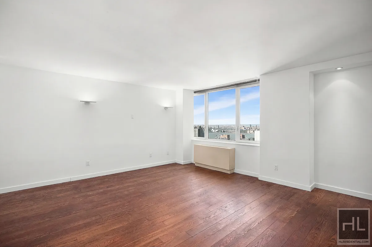 322 West 57th Street 47V Clinton New York NY 10019