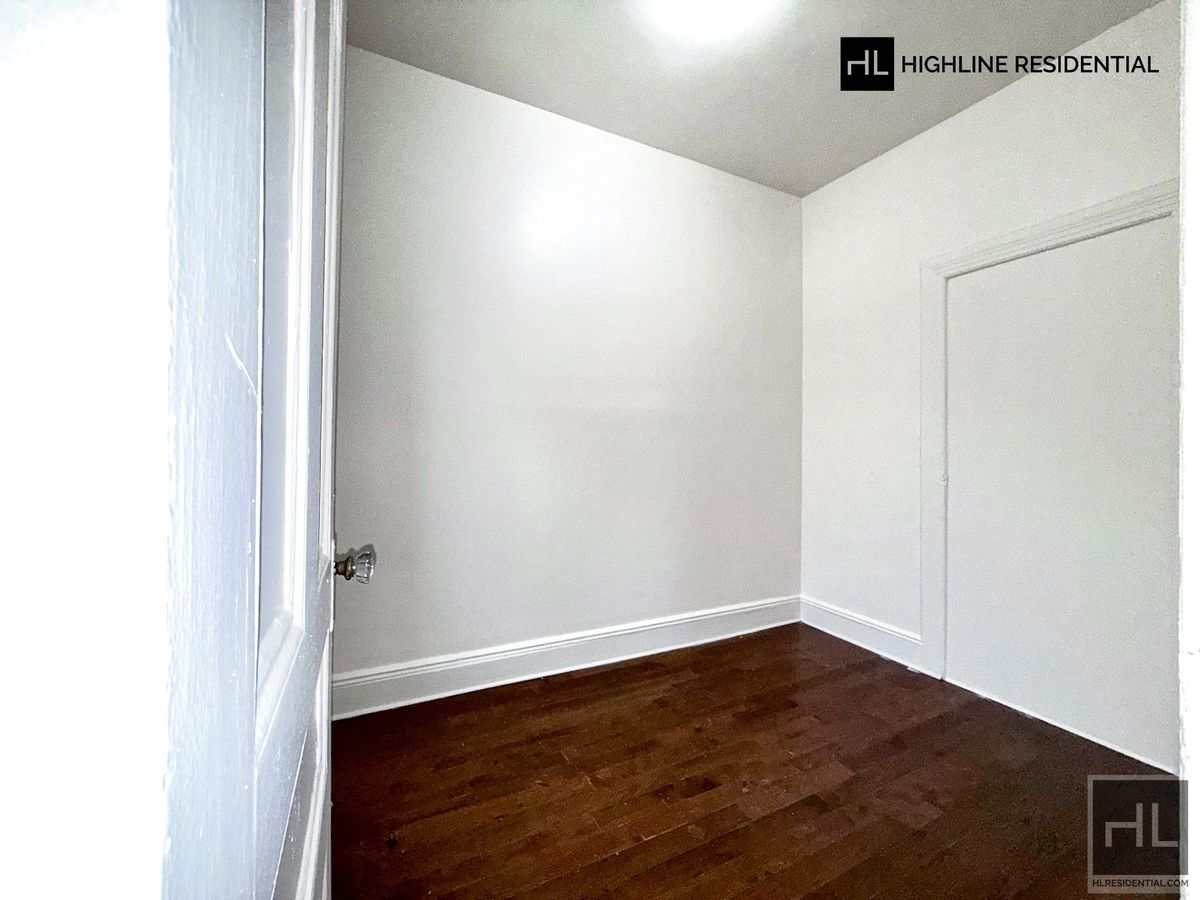 33-19 9th Street 2 Ravenswood Queens NY 11106