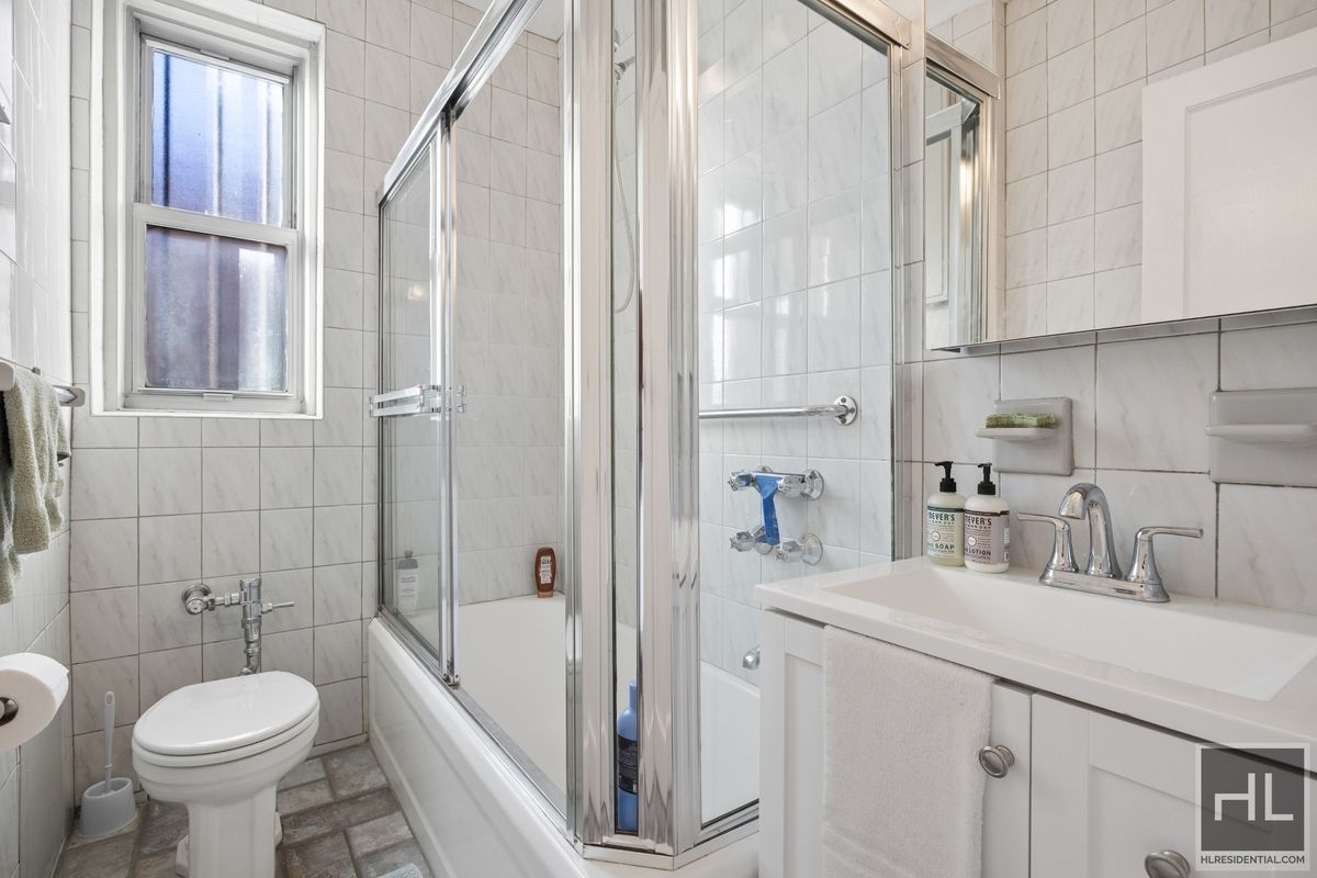 357 West 55th Street 6J Clinton New York NY 10019