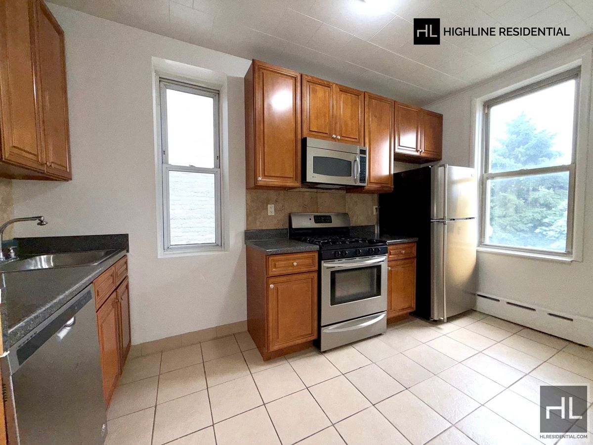 33-19 9th Street 2 Ravenswood Queens NY 11106