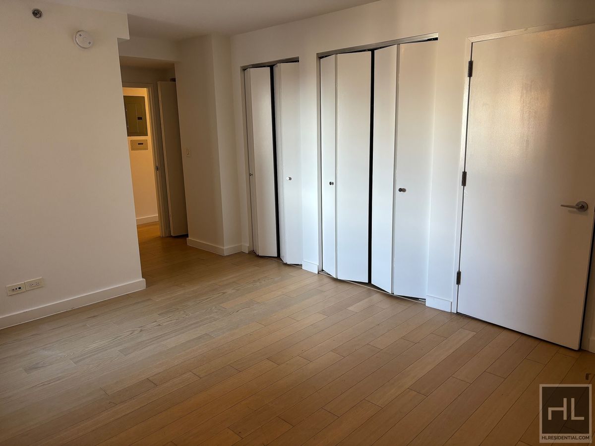 Photo for The Nash - 222 East 39th Street Rental Building in Murray Hill, Manhattan