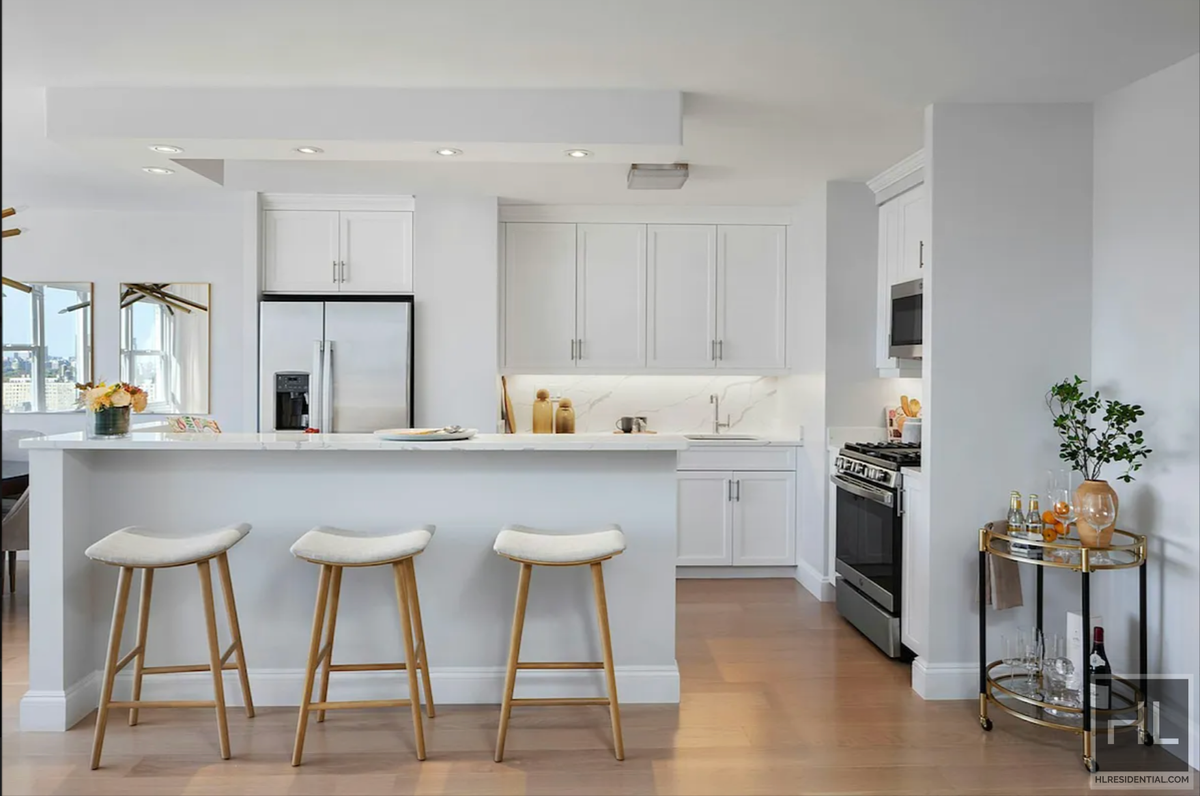 Photo for  Dorchester Towers  - 2001 BROADWAY Condominium in Upper West Side, Manhattan