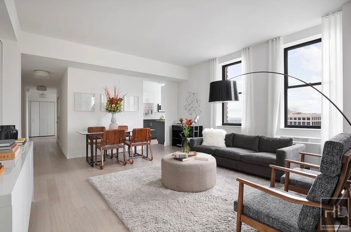 Photo for 70 Pine Street - 70 Pine Street Condominium in Financial District, Manhattan