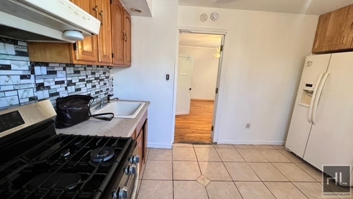 687 East 46th Street 1 Farragut Brooklyn NY 11203