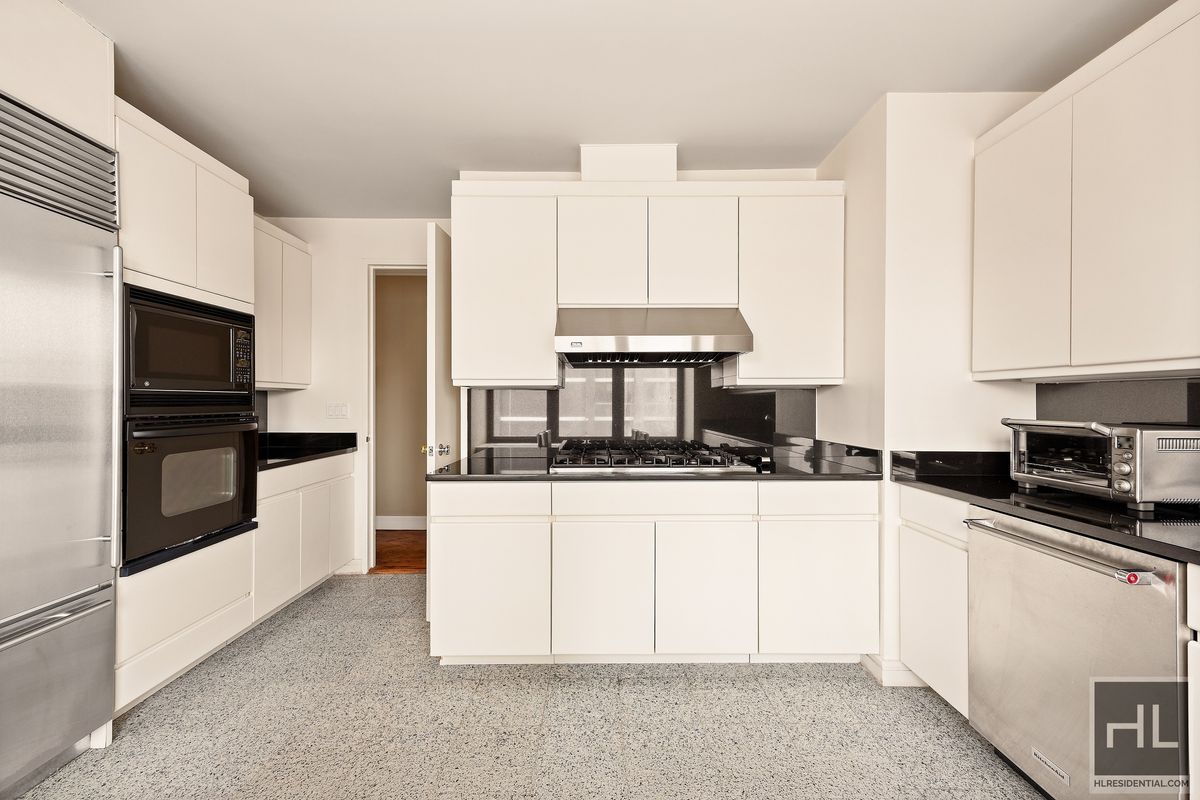 45 East 80th Street 17B Upper East Side New York NY 10075