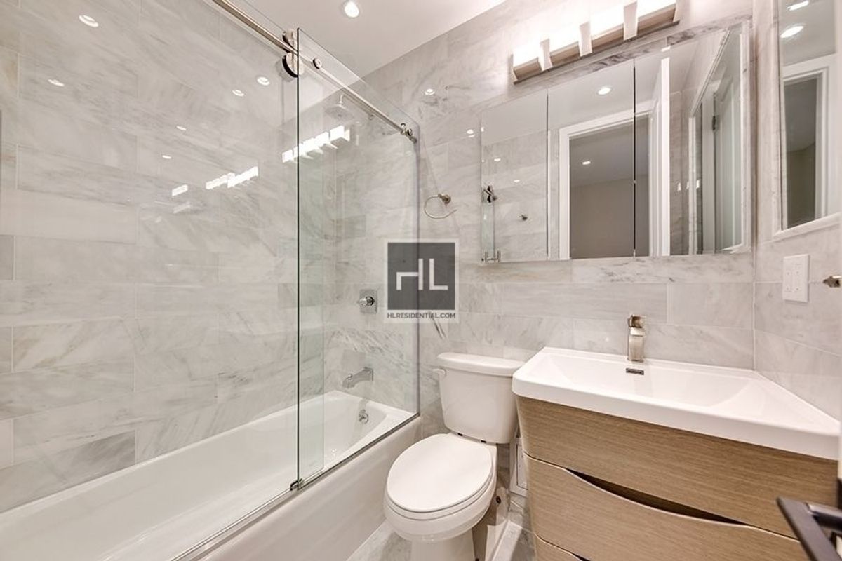 Photo for  Ivy 30  - 312 EAST 30 STREET Rental Building in Kips Bay, Manhattan