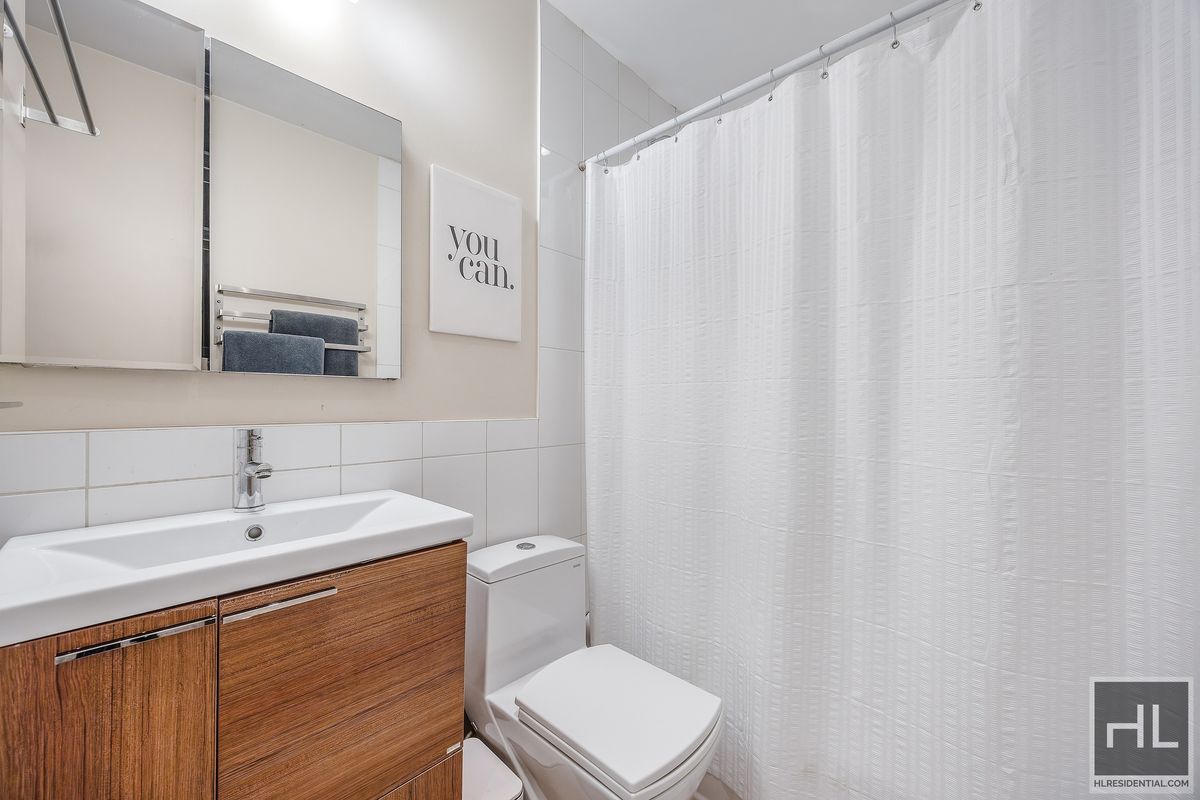 23 West 88th Street 2R Upper West Side New York NY 10024