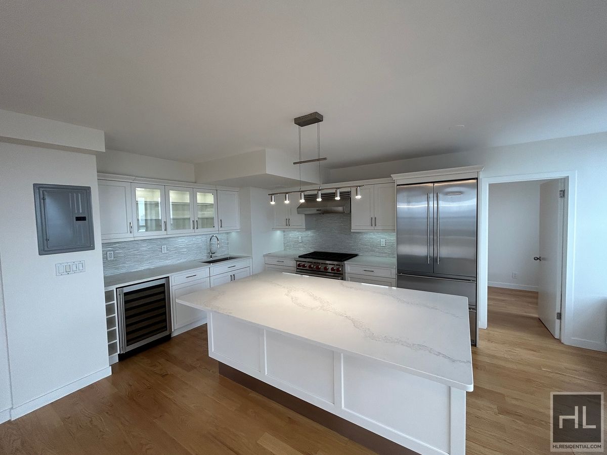 Photo for  The Montana  - 247 West 87th Street Rental Building in Upper West Side, Manhattan