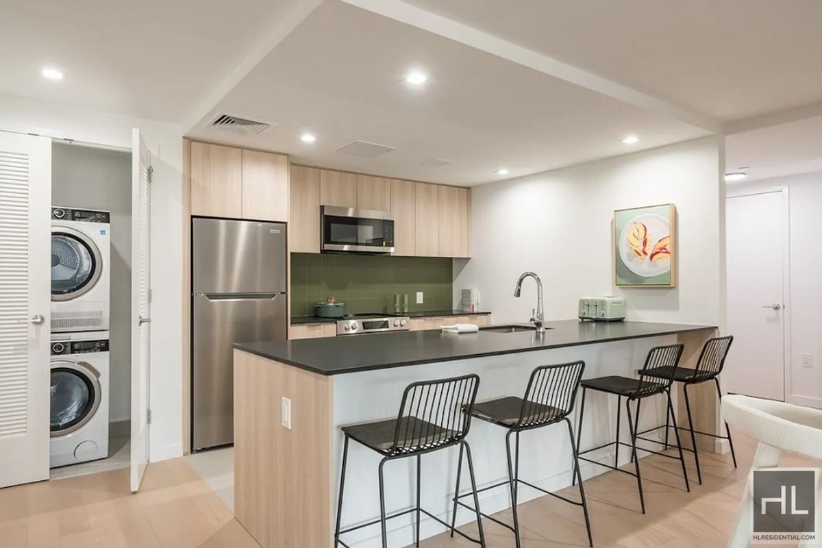 975 Nostrand Avenue 529 Crown Heights Brooklyn NY 11225