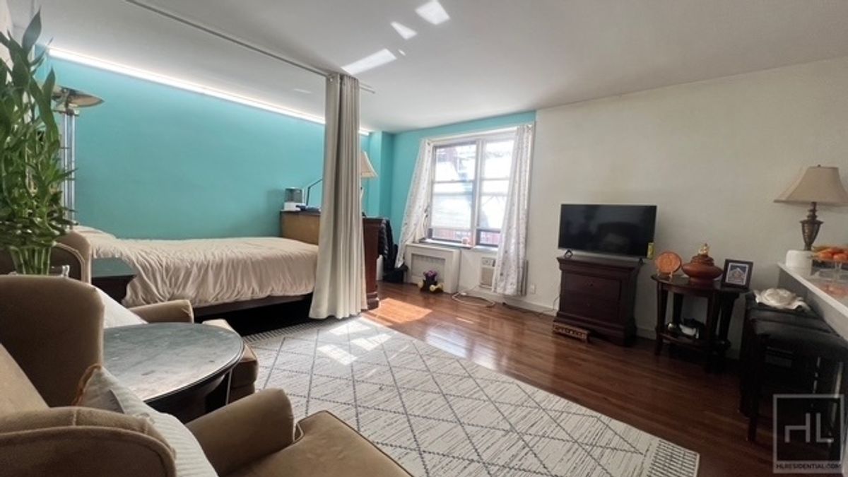 87-10 51st Avenue 4N Elmhurst Queens NY 11373