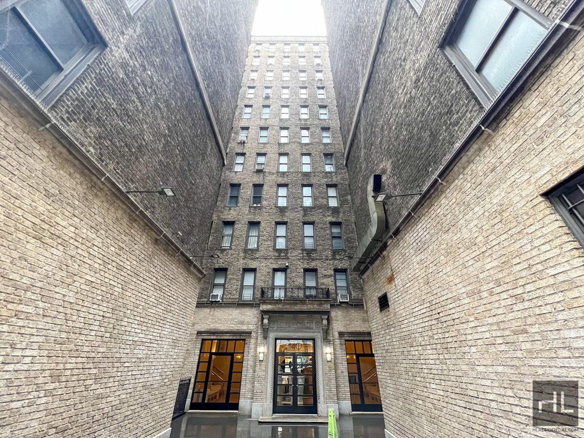 Photo for 140 East 46th Street - 140 East 46th Street Rental Building in Turtle Bay, Manhattan