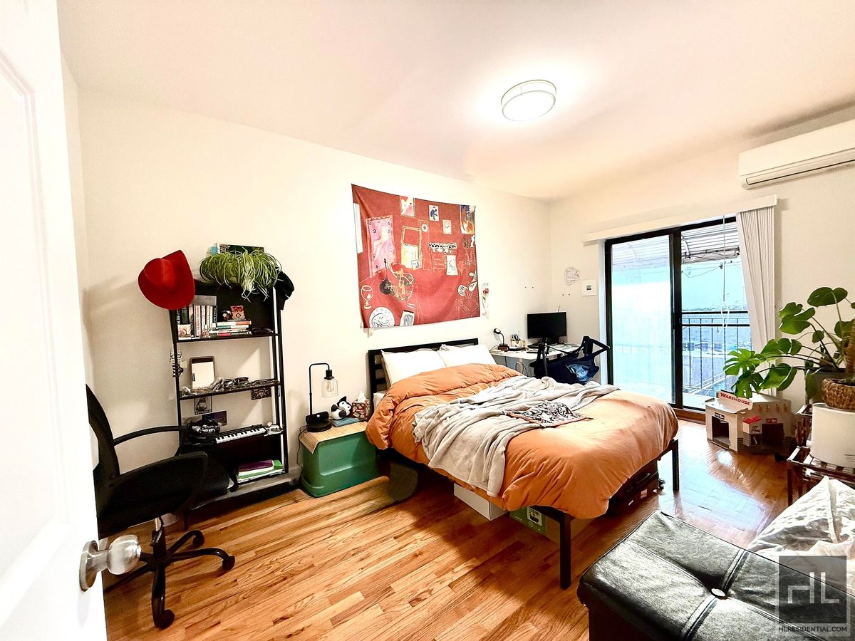 31-26 12th Street 2 Astoria Queens NY 11106