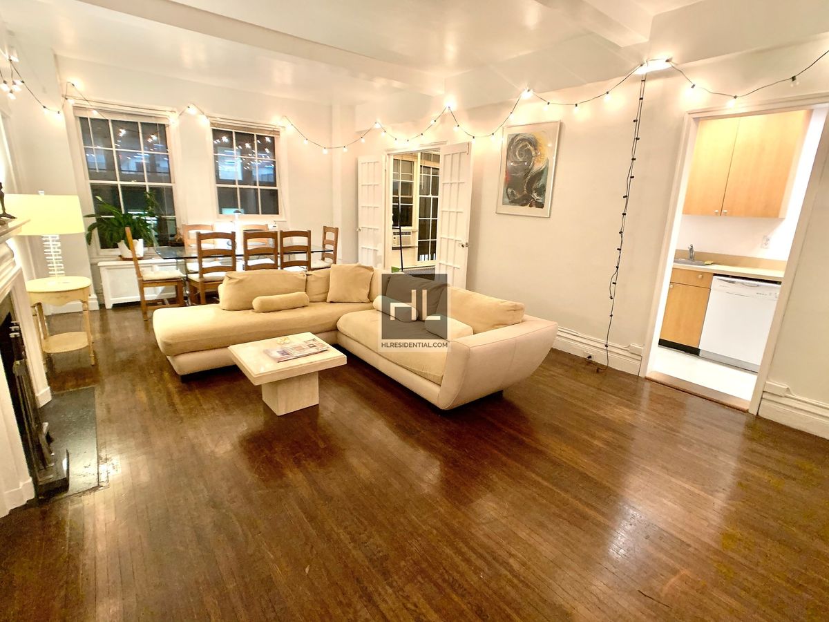 Photo for  The Griffon  - 77 PARK AVENUE Condominium in Murray Hill, Manhattan