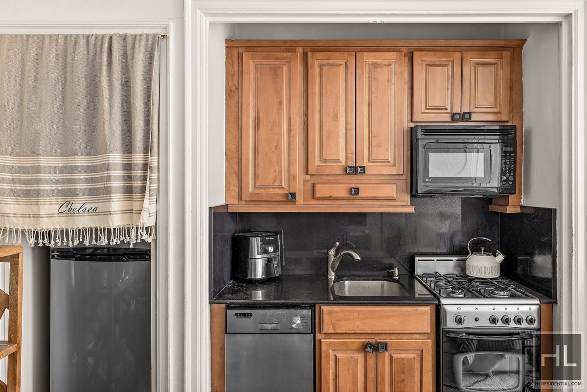 457 West 57th Street 412 Clinton New York NY 10019