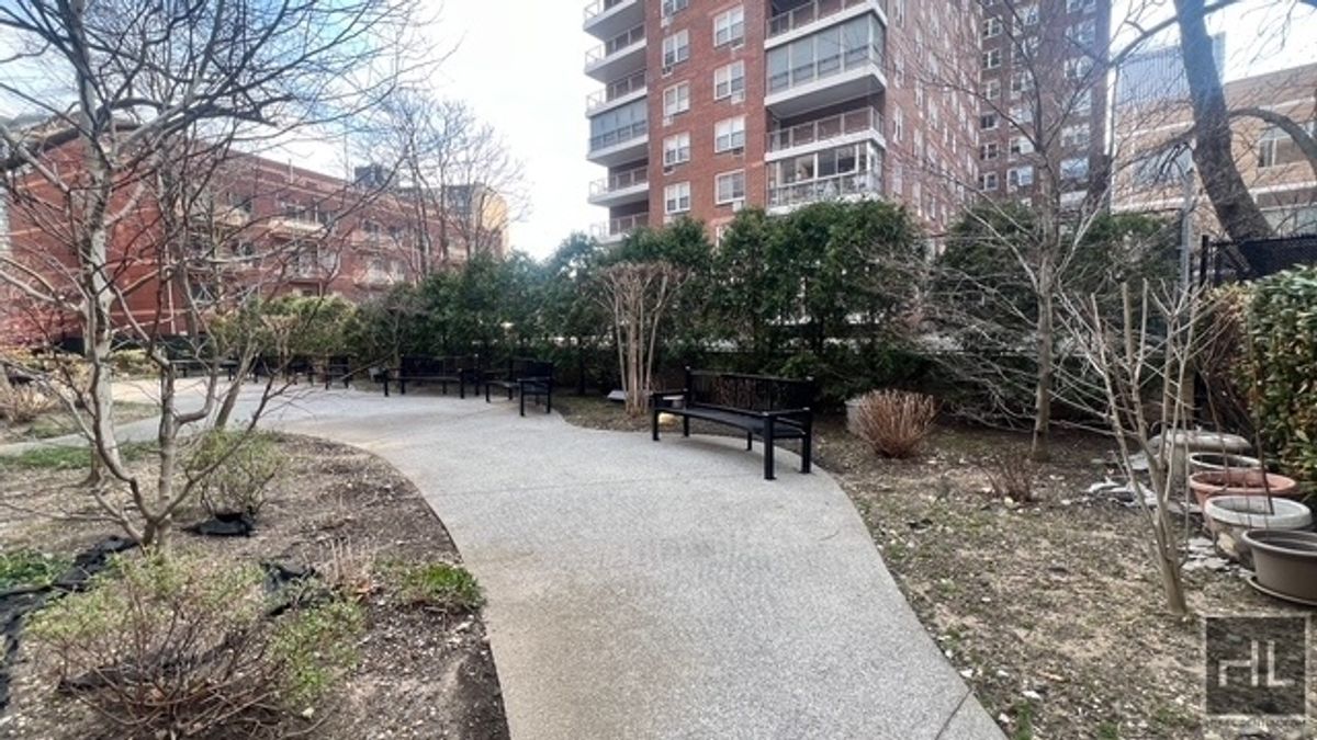 87-10 51st Avenue 4N Elmhurst Queens NY 11373