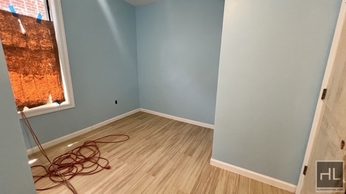 586 East 54th Street 1 Farragut Brooklyn NY 11203