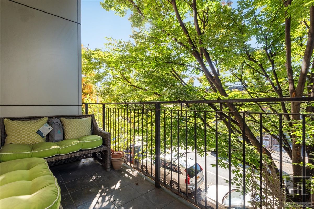 727 Dean Street 2F Prospect Heights Brooklyn NY 11238