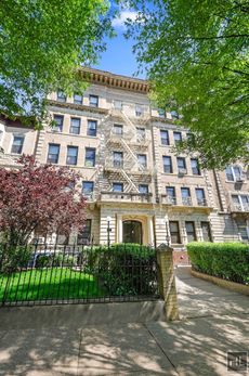 Image for 465 EASTERN PARKWAY