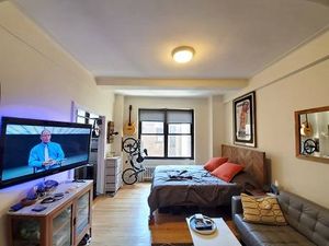 Photo for SECOND AVENUE