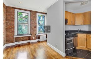 Photo for E 13TH ST.