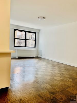 Photo for E 16 ST
